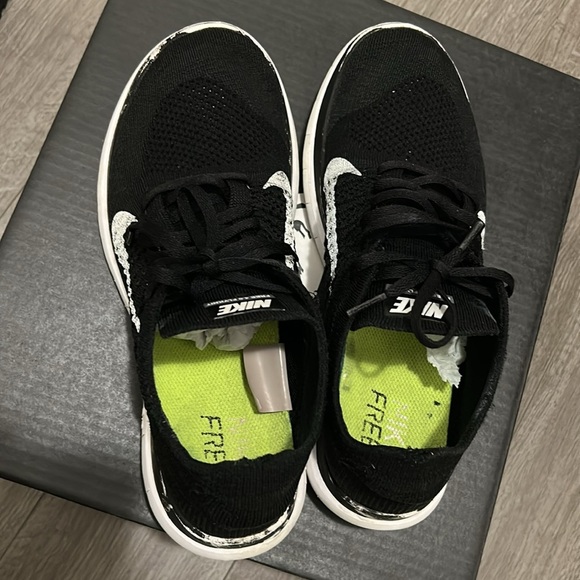 Nike Black Flyknit Sneakers - Picture 7 of 8